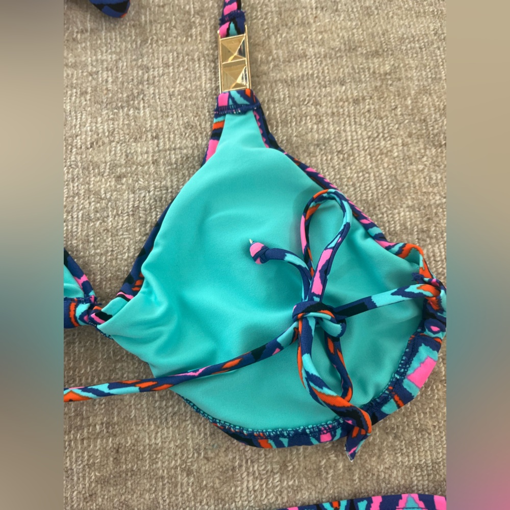 Triangle Geometric Shape Bikini Set - image 6